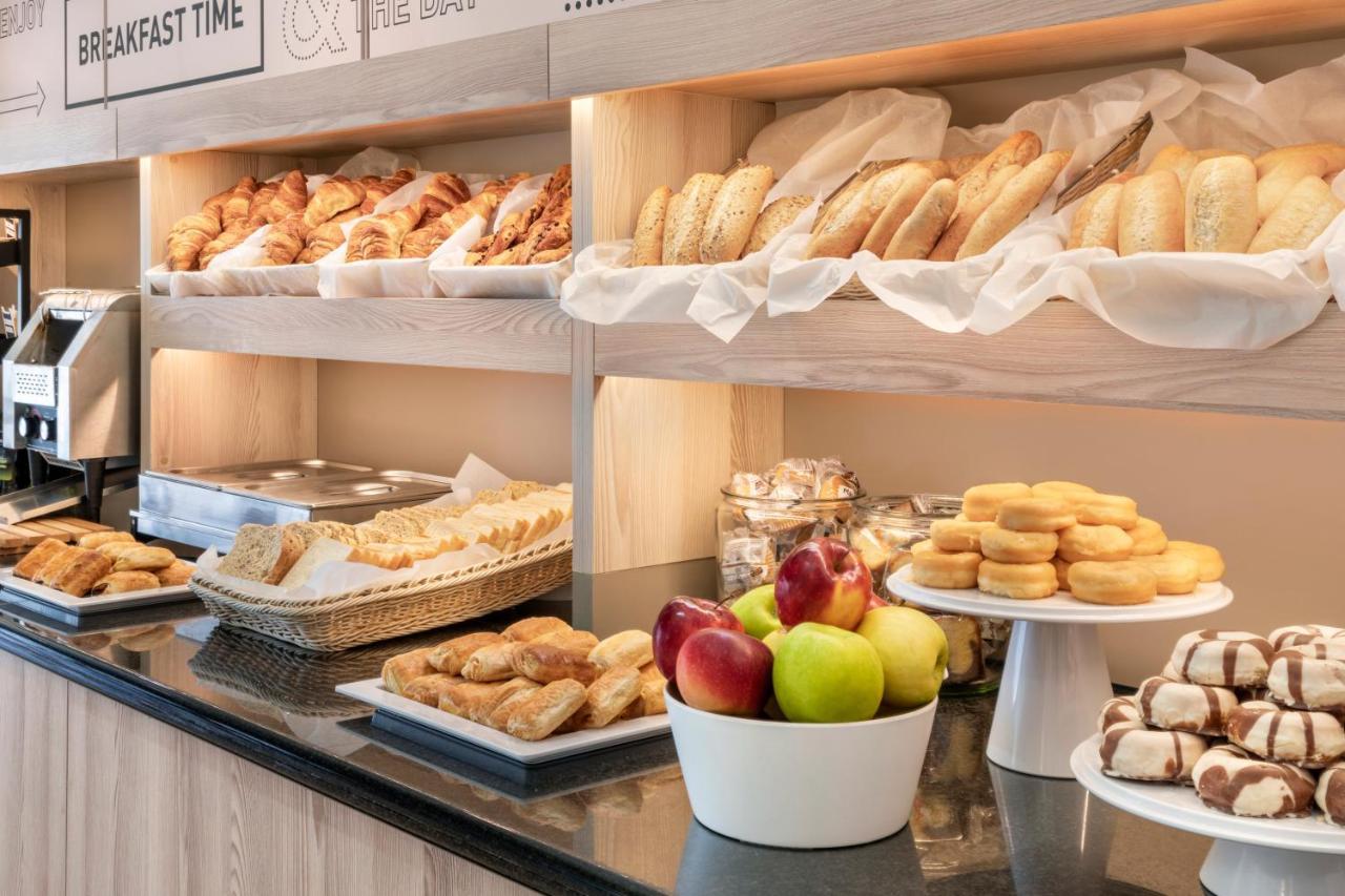 B&B Hotel Madrid Aeropuerto T4 San Sebastián de los Reyes Eksteriør billede