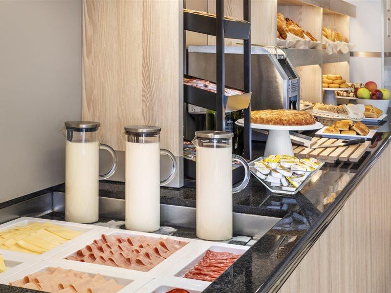 B&B Hotel Madrid Aeropuerto T4 San Sebastián de los Reyes Eksteriør billede