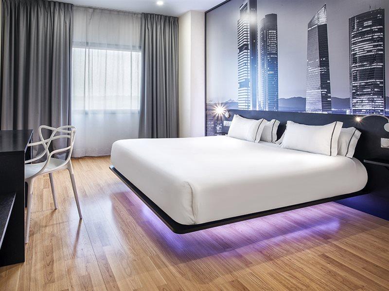 B&B Hotel Madrid Aeropuerto T4 San Sebastián de los Reyes Eksteriør billede