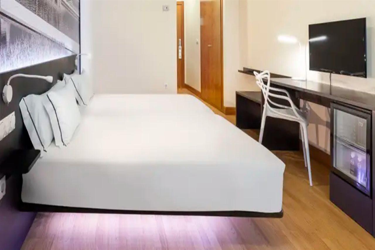 B&B Hotel Madrid Aeropuerto T4 San Sebastián de los Reyes Eksteriør billede